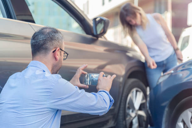 Professional Commercial Auto Insurance technician working in Lake Holm, WA